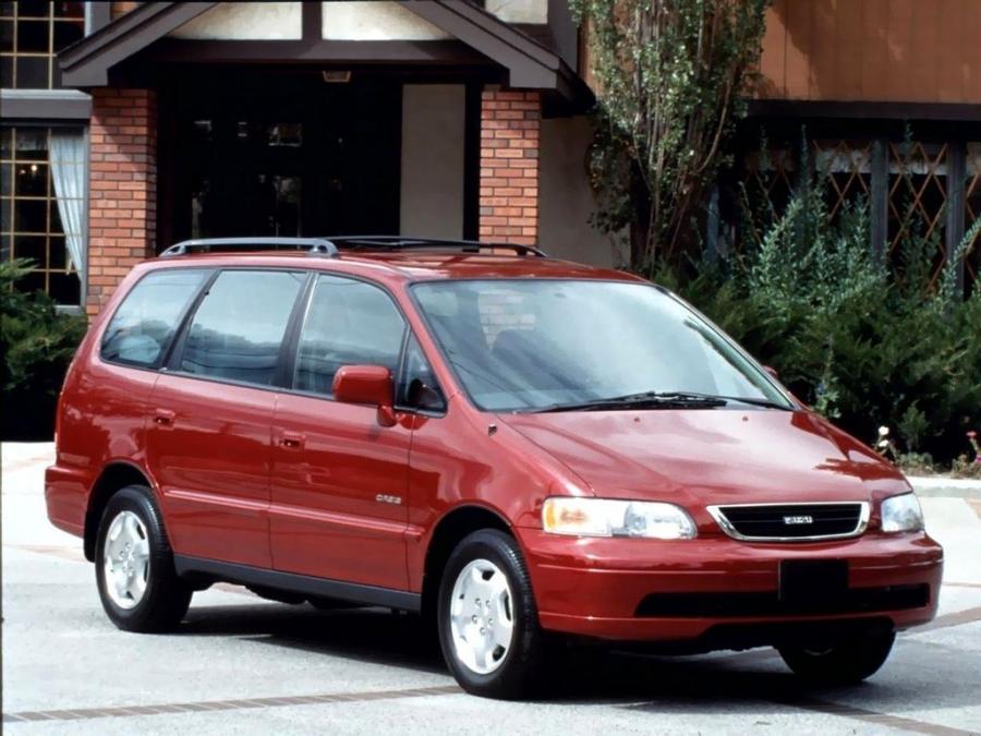  Isuzu Oasis 1996 года  (фото 1 из 2)